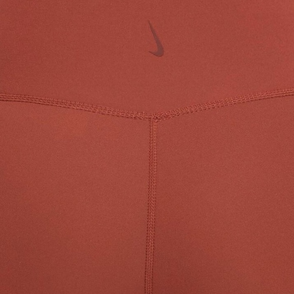 Nike Dri-Fit Indi Yoga Luxe Active Set Crop Sports Bra & High Waist Biker Shorts - Picture 5 of 5